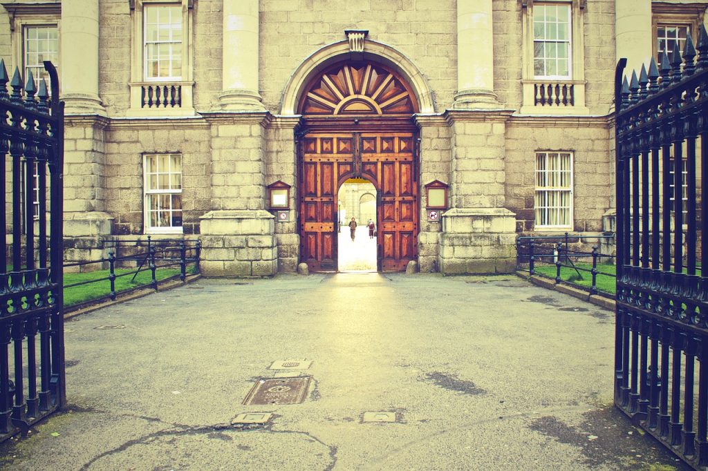 trinity college, dublin, ireland-405783.jpg